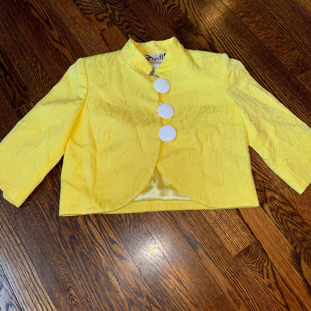 Milly Cropped Jacket - Picture 4 of 8